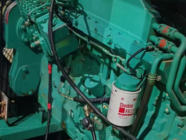 北湖如何确定新的发电机组控制系统是否与原系统兼容？